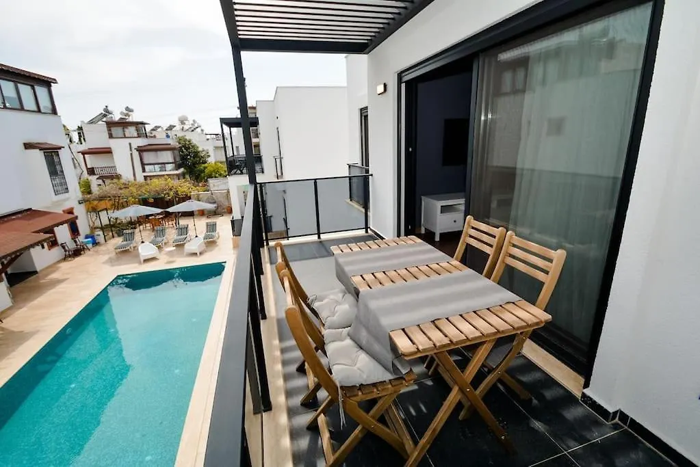 300M To Beach 2 Bedroom Upstairs Flat With Pool - Yeni Duenya Bodrum B2